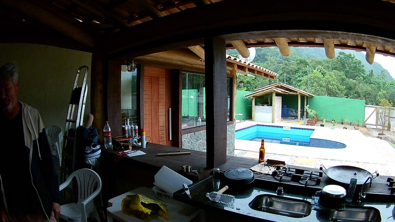 Churrasqueira e forno de pizza – imóvel Vila Gaivota Ubatuba