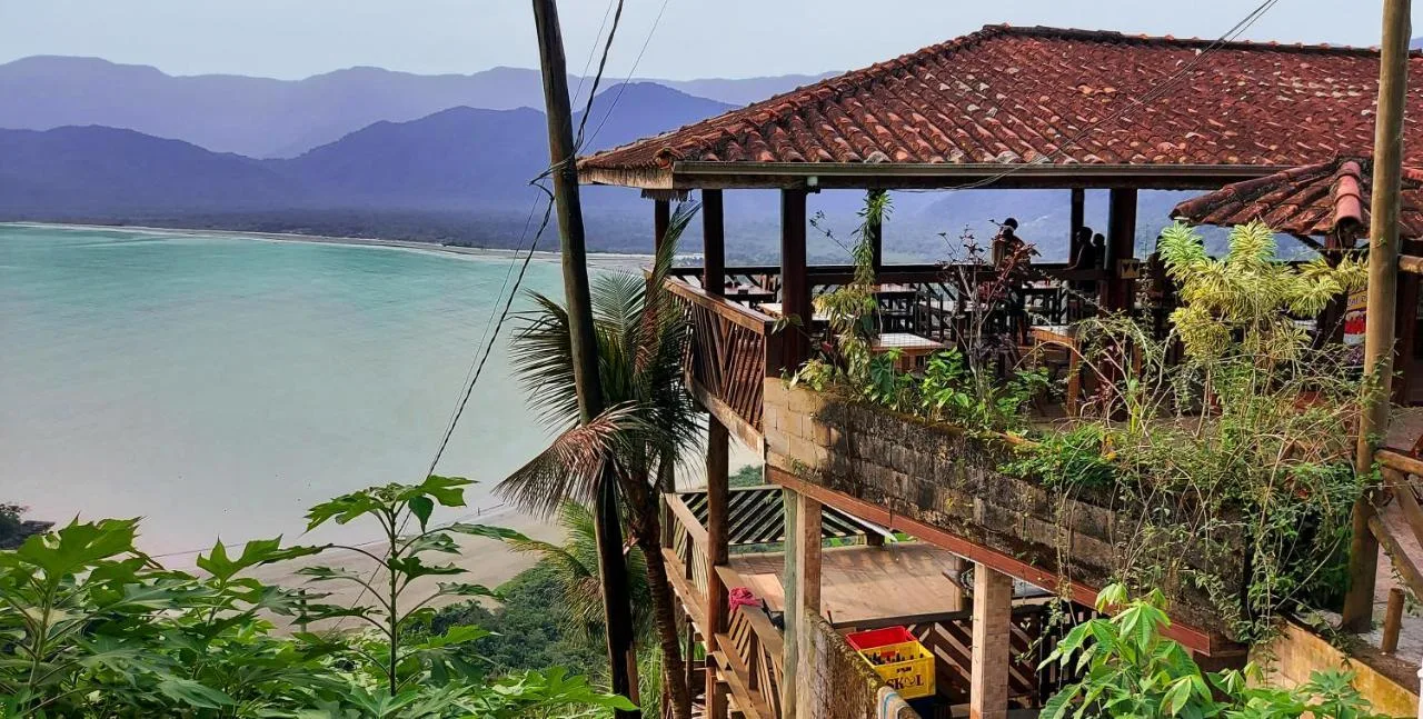 Pousada à venda na Praia da Almada, Ubatuba SP